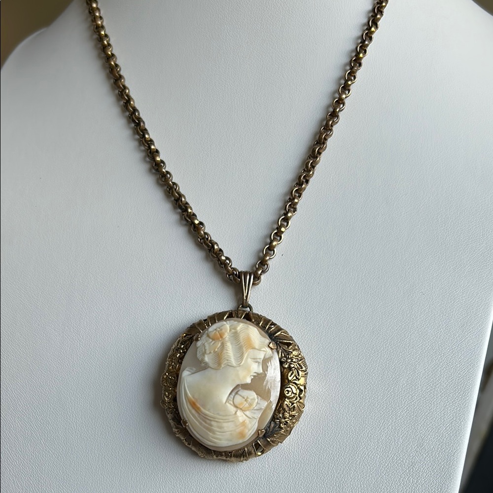 Vintage Brass Bold Carved Shell Cameo Dimensional Lady Floral Pendant w Chain - Picture 11 of 11